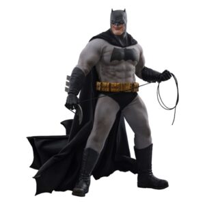 Batman: The Dark Knight Returns Comic Masterpiece Akció Figura 1/6 Batman 32 cm