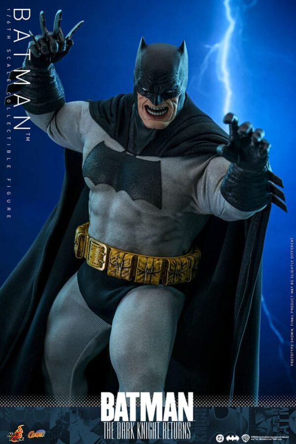 Batman: The Dark Knight Returns Comic Masterpiece Akció Figura 1/6 Batman 32 cm Batman: The Dark Knight Returns Comic Masterpiece Akció Figura 1/6 Batman 32 cm