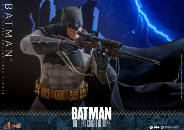 Batman: The Dark Knight Returns Comic Masterpiece Akció Figura 1/6 Batman 32 cm Batman: The Dark Knight Returns Comic Masterpiece Akció Figura 1/6 Batman 32 cm