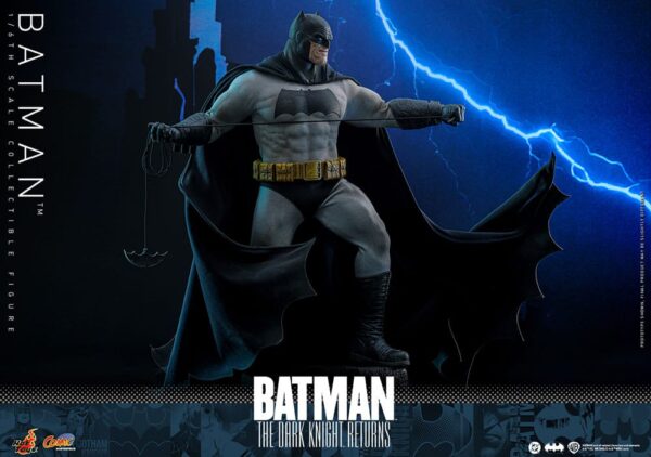 Batman: The Dark Knight Returns Comic Masterpiece Akció Figura 1/6 Batman 32 cm Batman: The Dark Knight Returns Comic Masterpiece Akció Figura 1/6 Batman 32 cm