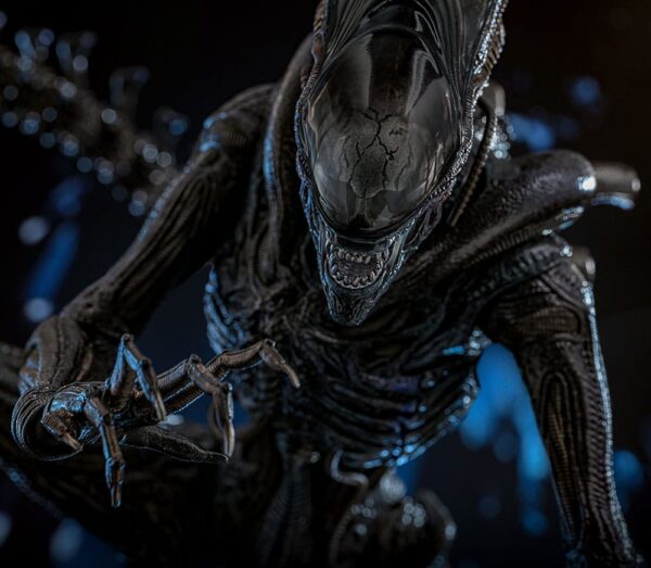 Alien: Romulus Movie Masterpiece Akció Figura 1/6 Scorched Xenomorph 44 cm