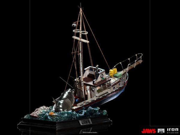 Jaws Demi Art Scale Szobor 1/20 Jaws Attack 104 cm Jaws Demi Art Scale Szobor 1/20 Jaws Attack 104 cm