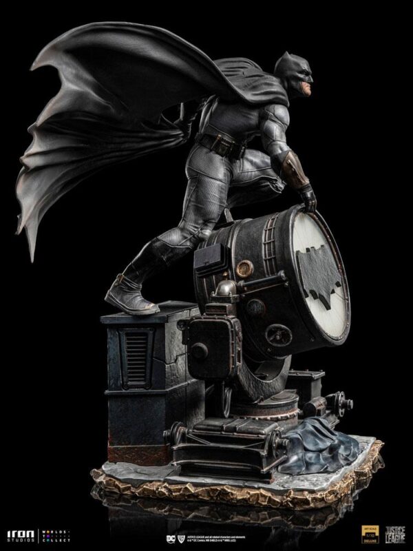 Zack Snyder's Justice League Deluxe Art Scale Szobor 1/10 Batman on Batsignal 28 cm Zack Snyder's Justice League Deluxe Art Scale Szobor 1/10 Batman on Batsignal 28 cm