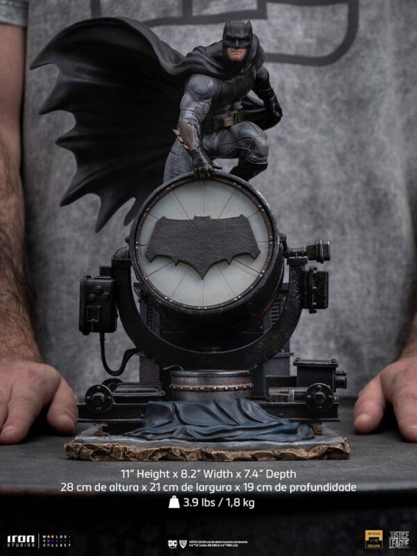 Zack Snyder's Justice League Deluxe Art Scale Szobor 1/10 Batman on Batsignal 28 cm Zack Snyder's Justice League Deluxe Art Scale Szobor 1/10 Batman on Batsignal 28 cm