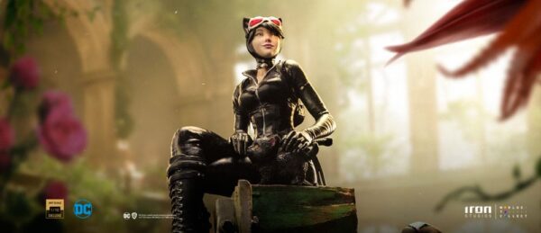 DC Comics Deluxe Art Scale Szobor 1/10 Catwoman (Gotham City Sirens) 21 cm DC Comics Deluxe Art Scale Szobor 1/10 Catwoman (Gotham City Sirens) 21 cm