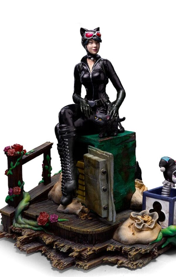 DC Comics Deluxe Art Scale Szobor 1/10 Catwoman (Gotham City Sirens) 21 cm DC Comics Deluxe Art Scale Szobor 1/10 Catwoman (Gotham City Sirens) 21 cm