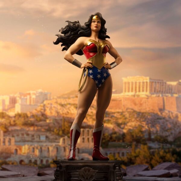 DC Comics Legacy Replika Szobor 1/4 Wonder Woman 56 cm DC Comics Legacy Replika Szobor 1/4 Wonder Woman 56 cm