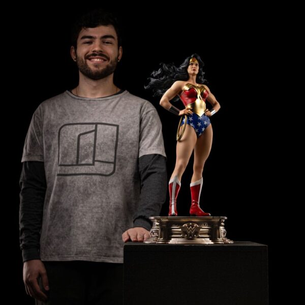 DC Comics Legacy Replika Szobor 1/4 Wonder Woman 56 cm DC Comics Legacy Replika Szobor 1/4 Wonder Woman 56 cm