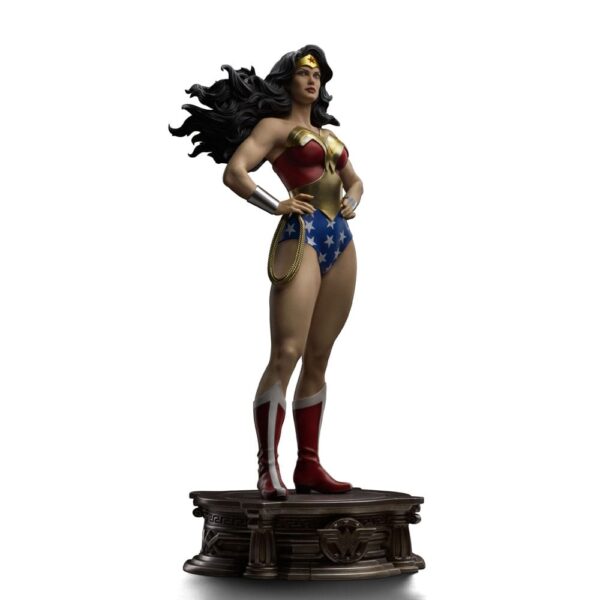 DC Comics Legacy Replika Szobor 1/4 Wonder Woman 56 cm DC Comics Legacy Replika Szobor 1/4 Wonder Woman 56 cm