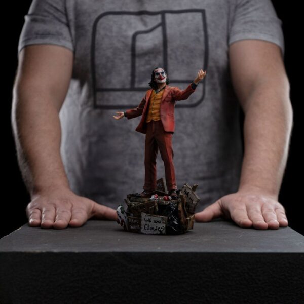 DC Comics Art Scale Deluxe Szobor 1/10 Joker (Arthur Fleck) 19 cm DC Comics Art Scale Deluxe Szobor 1/10 Joker (Arthur Fleck) 19 cm
