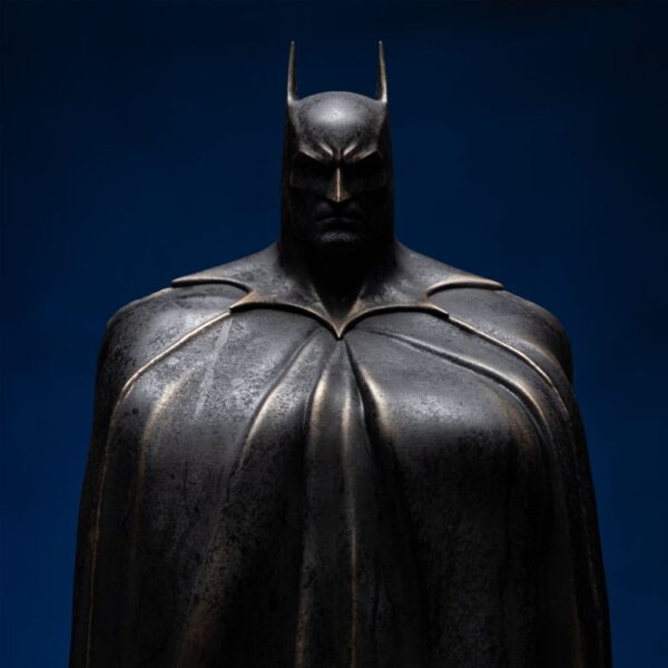 DC Comics Legacy Replika Szobor 1/4 Batman and Bruce Wayne 79 cm DC Comics Legacy Replika Szobor 1/4 Batman and Bruce Wayne 79 cm