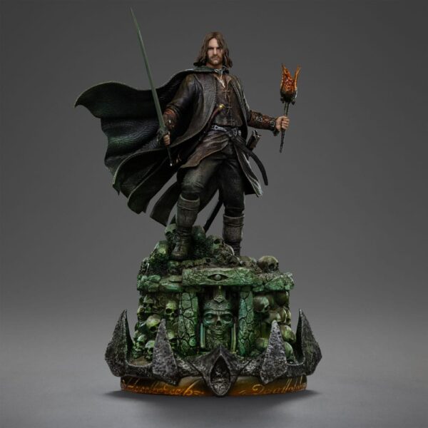 The Lord of the Rings Art Scale Szobor 1/10 Aragorn Unleashed 31 cm