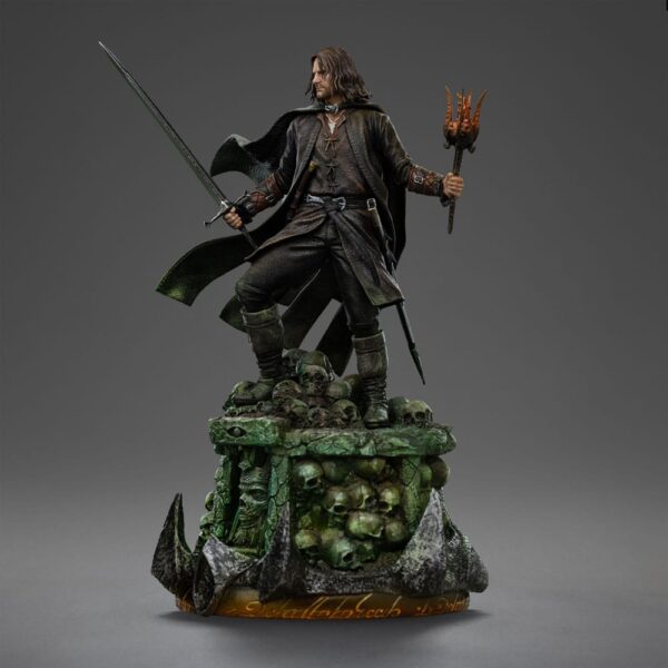The Lord of the Rings Art Scale Szobor 1/10 Aragorn Unleashed 31 cm