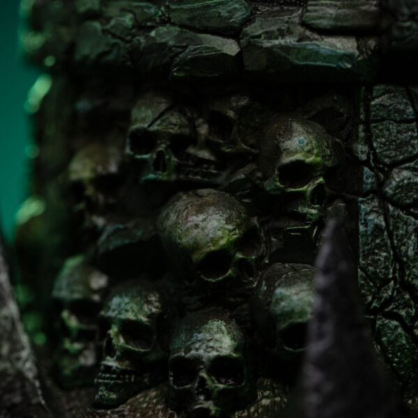 The Lord of the Rings Art Scale Szobor 1/10 Aragorn Unleashed 31 cm