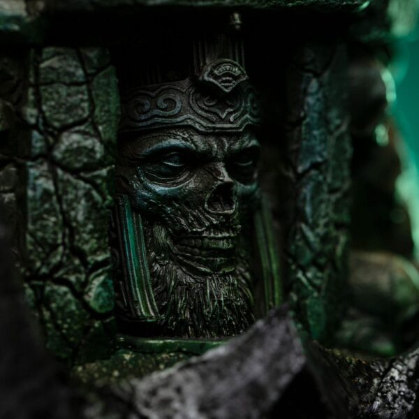 The Lord of the Rings Art Scale Szobor 1/10 Aragorn Unleashed 31 cm