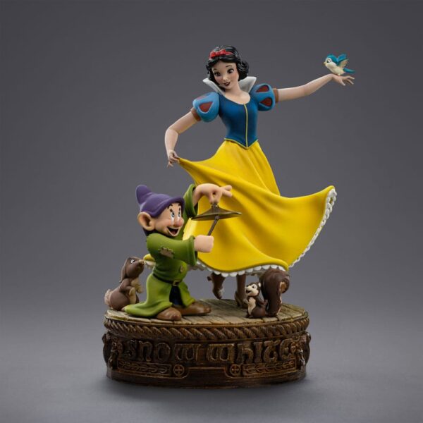Snow White and the Seven Dwarves Art Scale Szobor 1/10 Snow White and Dopey 21 cm Snow White and the Seven Dwarves Art Scale Szobor 1/10 Snow White and Dopey 21 cm