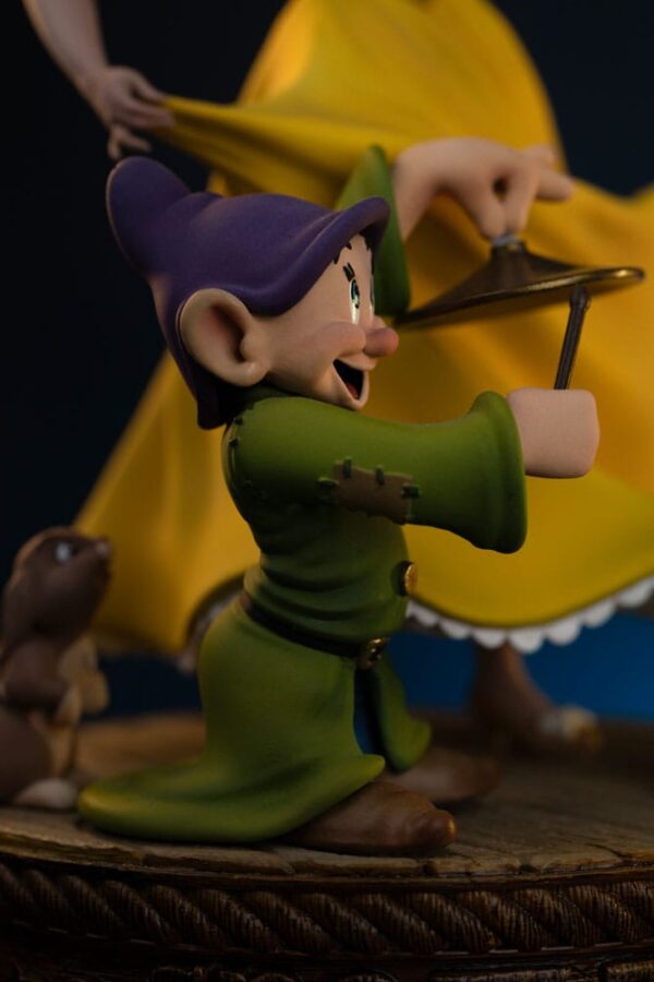 Snow White and the Seven Dwarves Art Scale Szobor 1/10 Snow White and Dopey Deluxe Edition 21 cm