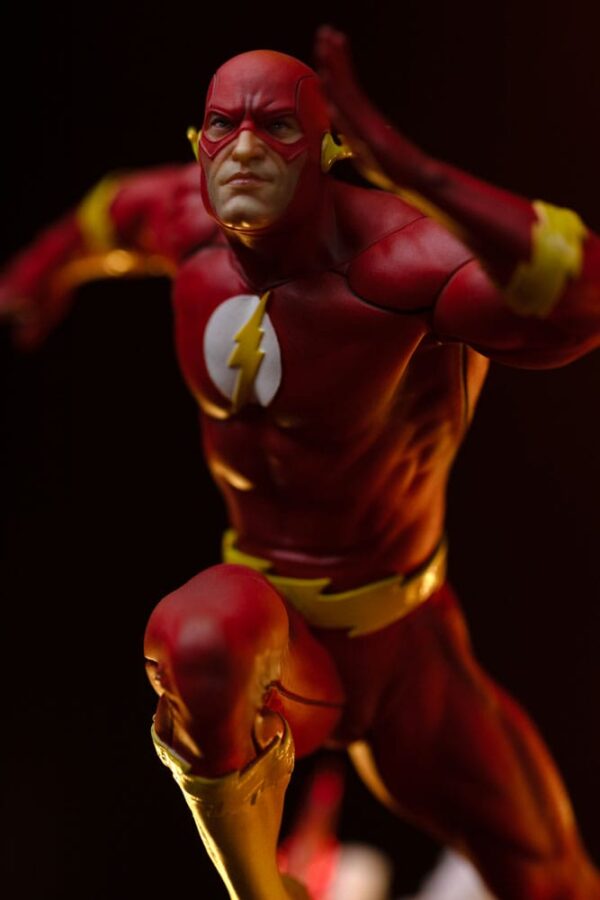 DC Comics Art Scale Szobor 1/10 Flash 25 cm DC Comics Art Scale Szobor 1/10 Flash 25 cm