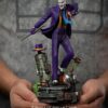 DC Comics Deluxe Art Scale Szobor 1/10 The Joker 23 cm