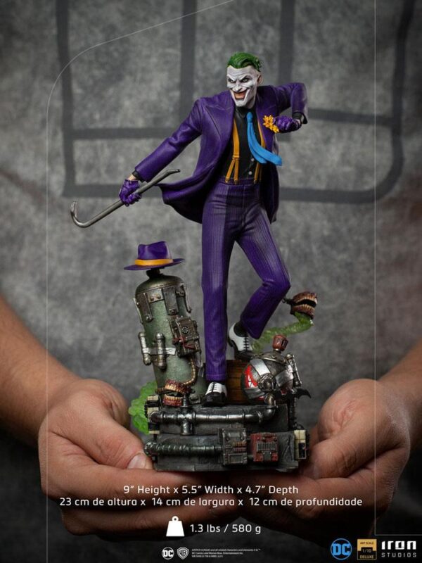 DC Comics Deluxe Art Scale Szobor 1/10 The Joker 23 cm
