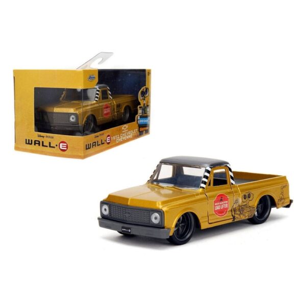 Disney Diecast Model 1/32 Datsun 510 Wall E Disney Diecast Model 1/32 Datsun 510 Wall E