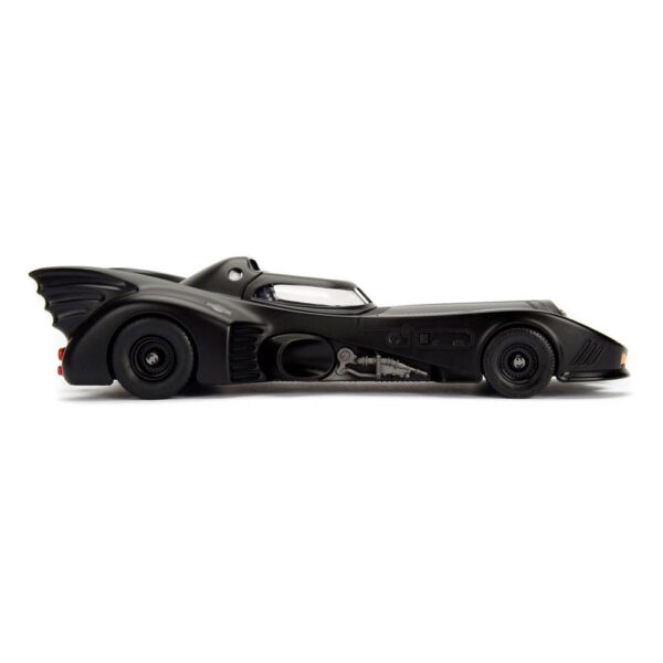 DC Comics Diecast Model 1/24 Batman 1989 Batmobile DC Comics Diecast Model 1/24 Batman 1989 Batmobile