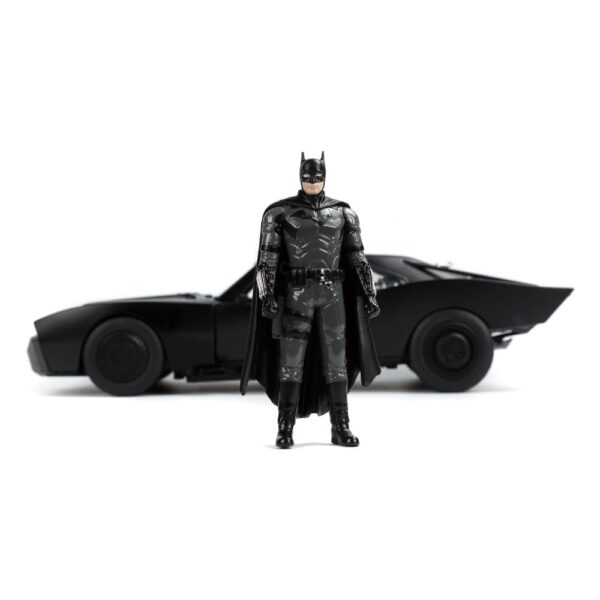 Batman 2022 Hollywood Rides Diecast Model 1/18 2022 Batmobile with Figura