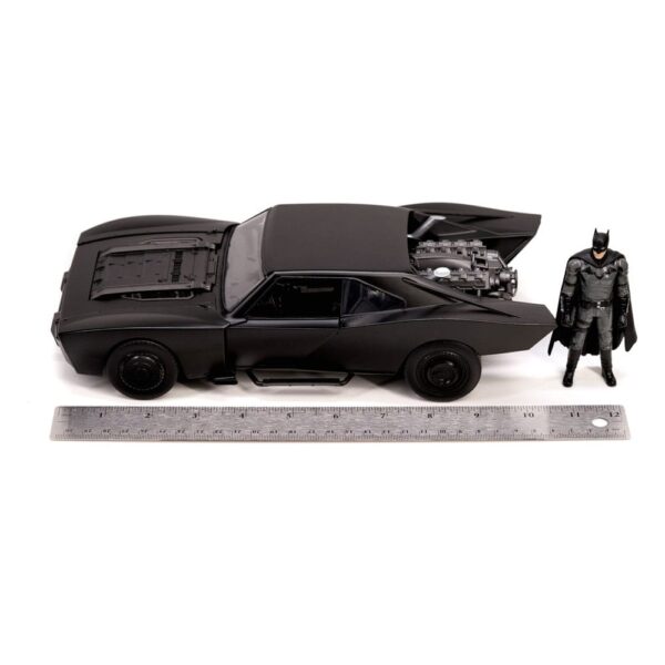 Batman 2022 Hollywood Rides Diecast Model 1/18 2022 Batmobile with Figura