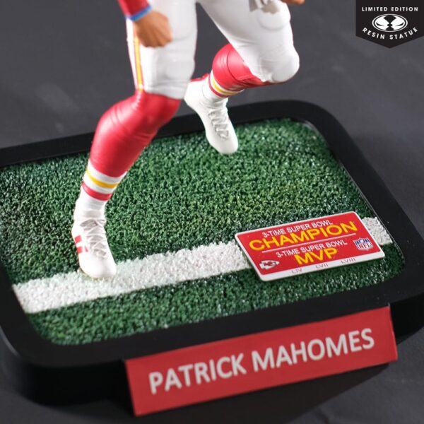 NFL Kansas City Chiefs Szobor Szobor 1/6 Patrick Mahomes 30 cm