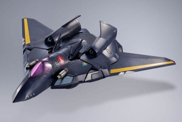 Macross 7 DX Chogokin Akció Figura VF-17S Nightmare Stealthvalkyrie (Gamlin Kizaki use) 25 cm