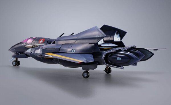 Macross 7 DX Chogokin Akció Figura VF-17S Nightmare Stealthvalkyrie (Gamlin Kizaki use) 25 cm