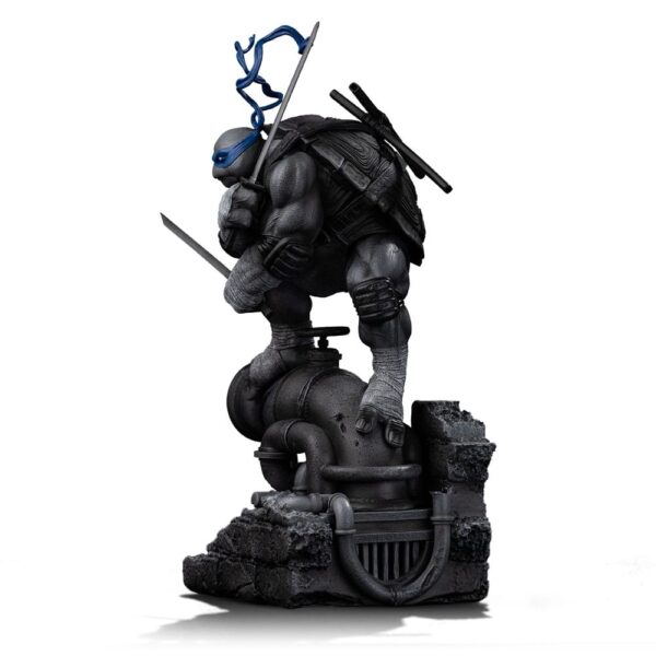 Teenage Mutant Ninja Turtles Art Scale Szobor 1/10 Leonardo Black and White Variant 26 cm heo exclusive