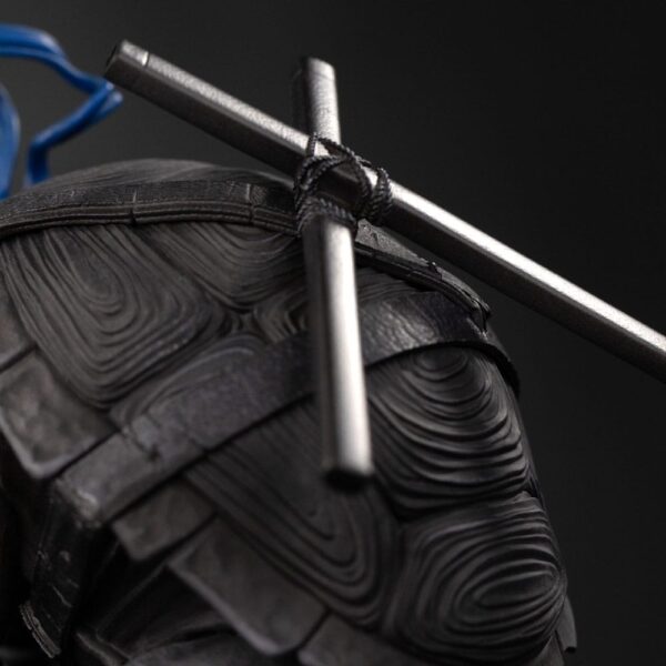 Teenage Mutant Ninja Turtles Art Scale Szobor 1/10 Leonardo Black and White Variant 26 cm heo exclusive