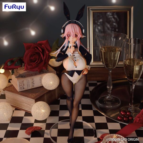 Super Sonico BiCute Bunnies PVC Szobor Tailcoat Ver. 30 cm