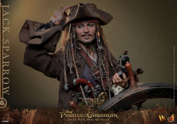 Pirates of the Caribbean: Dead Men Tell No Tales DX Akció Figura 1/6 Jack Sparrow 30 cm
