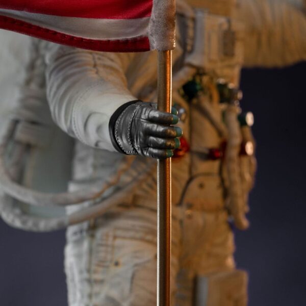NASA Art Scale Szobor 1/10 Apollo 11 Astronaut 23 cm