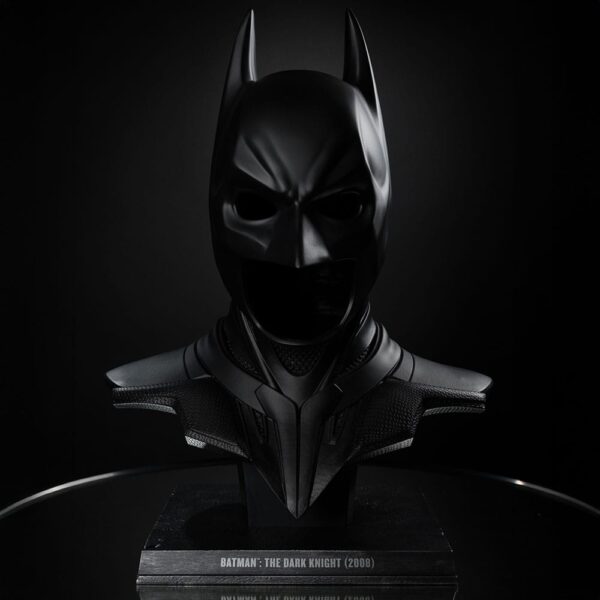 The Dark Knight DC Direct Replika 1/1 Batman Cowl 54 cm The Dark Knight DC Direct Replika 1/1 Batman Cowl 54 cm