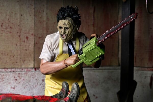 Texas Chainsaw Massacre Clothed Akció Figura Leatherface 20 cm