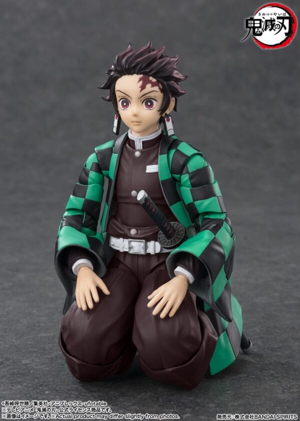 Demon Slayer: Kimetsu no Yaiba S.H. Figuarts Akció Figura Tanjiro Kamado 14 cm Demon Slayer: Kimetsu no Yaiba S.H. Figuarts Akció Figura Tanjiro Kamado 14 cm