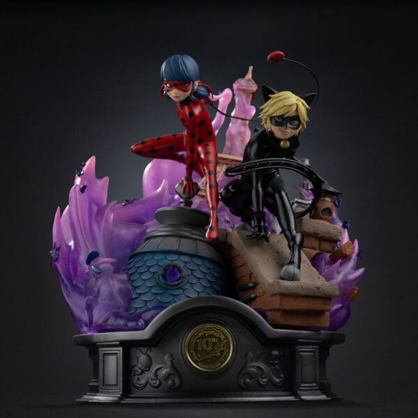 Miraculous Deluxe Art Scale Szobor 1/10 Lady Bug and Cat Noir Signed Edition 23 cm
