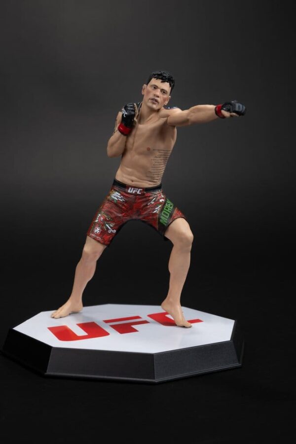 UFC Posed PVC Szobor Brandon Moreno 16 cm