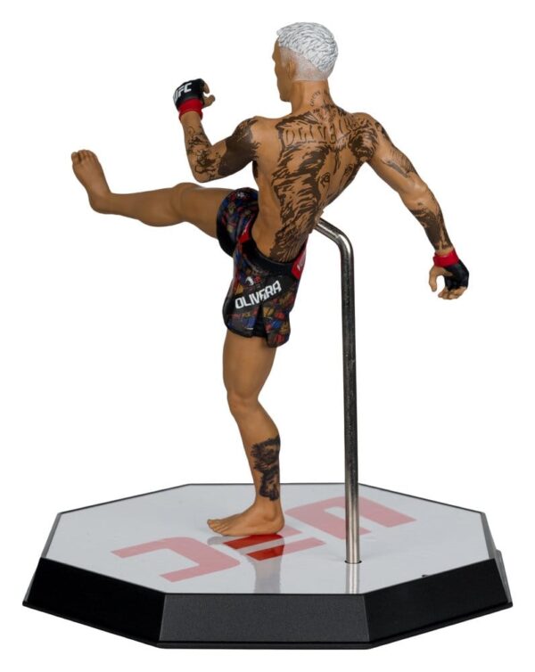 UFC Posed PVC Szobor Charles Oliveira 17 cm
