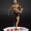 UFC Posed PVC Szobor Charles Oliveira 17 cm