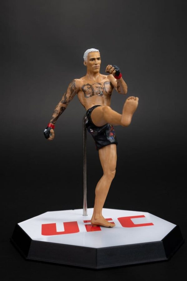 UFC Posed PVC Szobor Charles Oliveira 17 cm