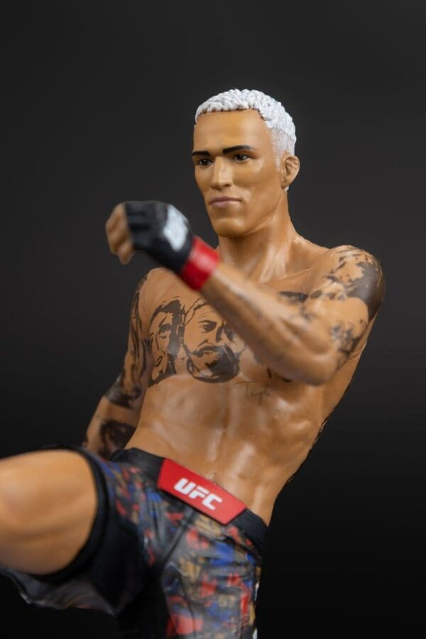 UFC Posed PVC Szobor Charles Oliveira 17 cm