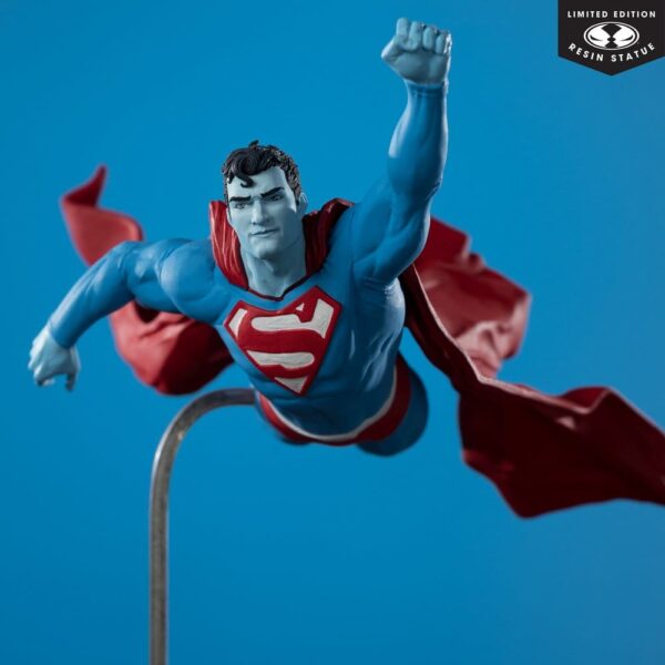 DC Direct Superman Red & Blue Szobor 1/10 Superman by Lee Bermejo 26 cm DC Direct Superman Red & Blue Szobor 1/10 Superman by Lee Bermejo 26 cm