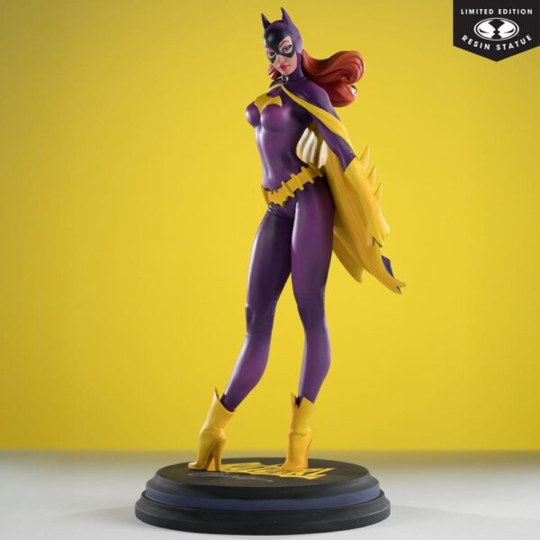 DC Cover Girls Szobor 1/8 Batgirl by J. Scott Campbell 25 cm
