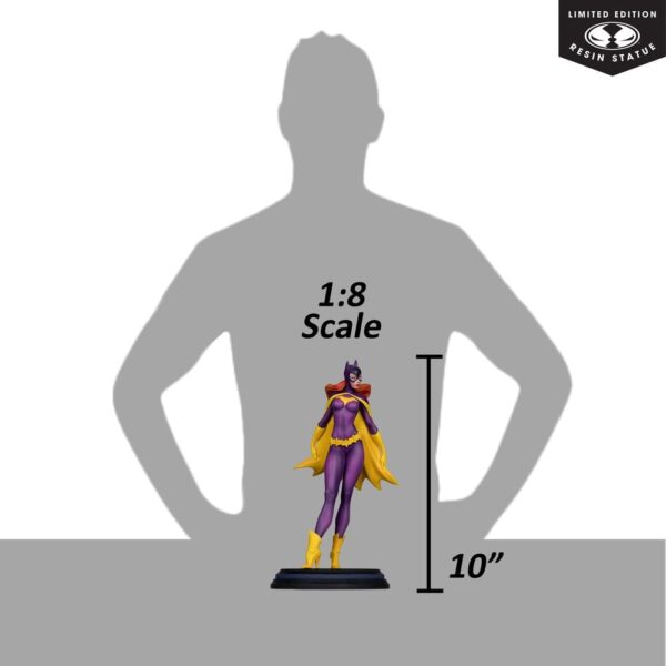 DC Cover Girls Szobor 1/8 Batgirl by J. Scott Campbell 25 cm