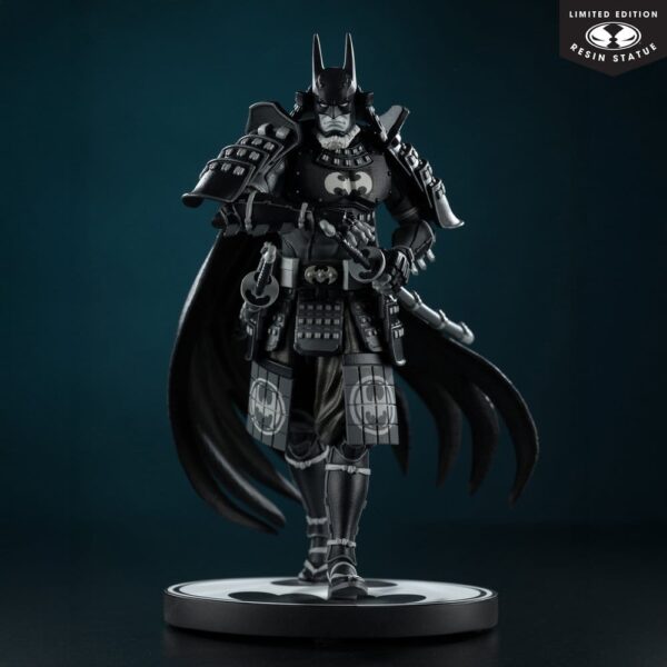 DC Direct Batman Black & White Szobor 1/10 Batman Ninja 20 cm