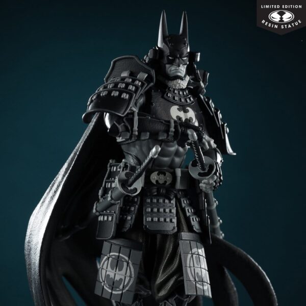 DC Direct Batman Black & White Szobor 1/10 Batman Ninja 20 cm